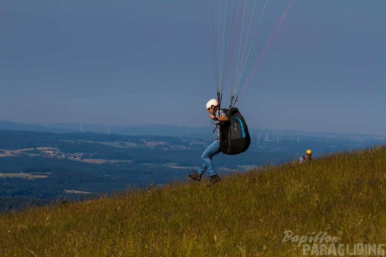 wasserkuppe-paragliding-suedhang-23-06-25.jpg-150.jpg