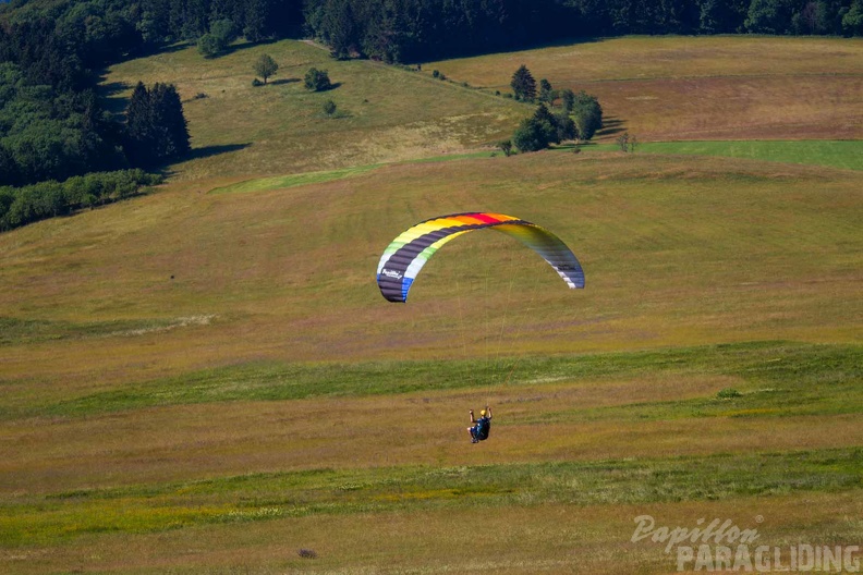 wasserkuppe-paragliding-suedhang-23-06-25.jpg-152