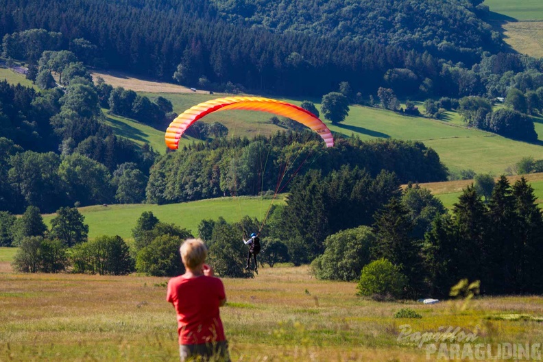 wasserkuppe-paragliding-suedhang-23-06-25.jpg-154.jpg