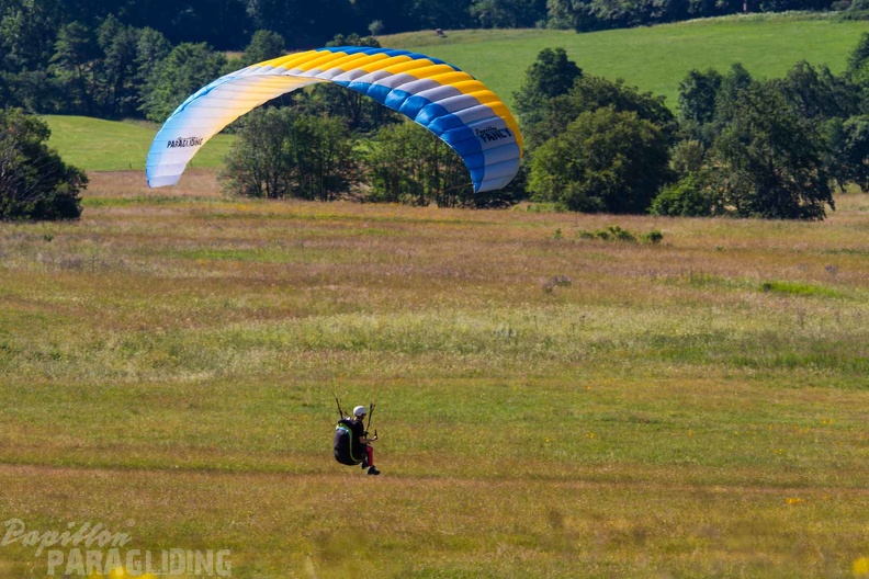 wasserkuppe-paragliding-suedhang-23-06-25.jpg-156
