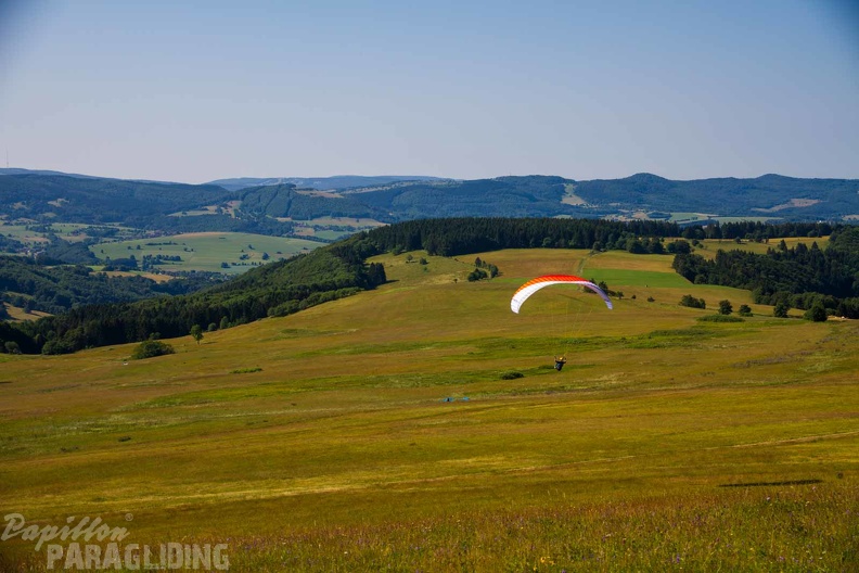 wasserkuppe-paragliding-suedhang-23-06-25.jpg-101