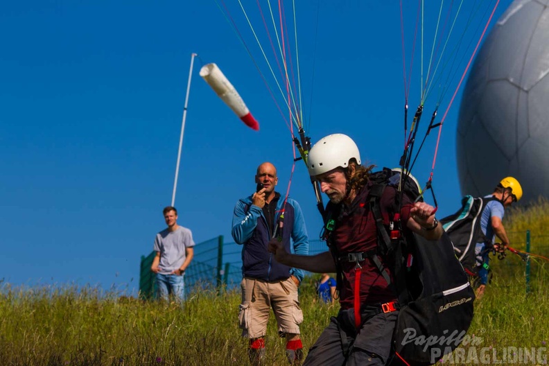 wasserkuppe-paragliding-suedhang-23-06-25.jpg-133