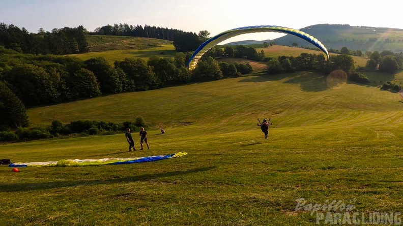 es25.23-elpe-paragliding-123