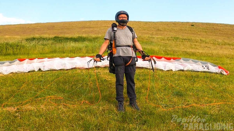 es25.23-elpe-paragliding-110