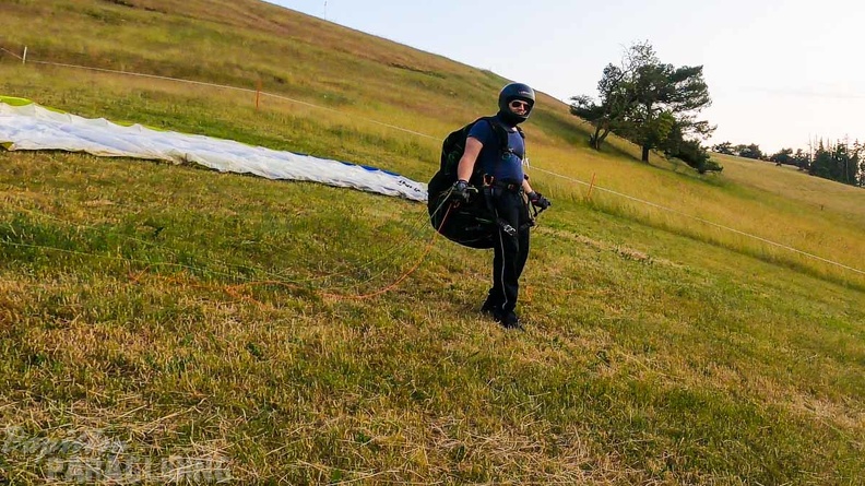 es25.23-elpe-paragliding-112.jpg