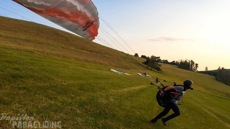 es25.23-elpe-paragliding-111.jpg