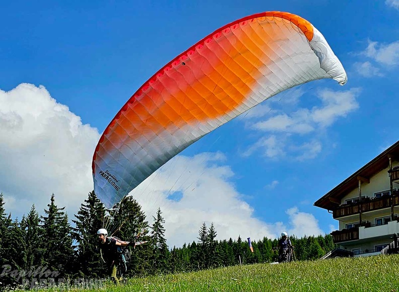 dh29.23-luesen-paragliding-130.jpg