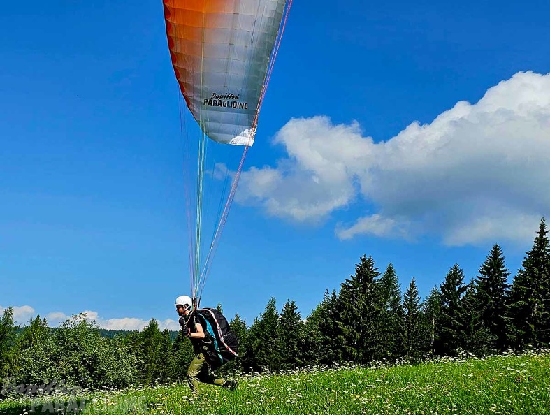 dh29.23-luesen-paragliding-131.jpg