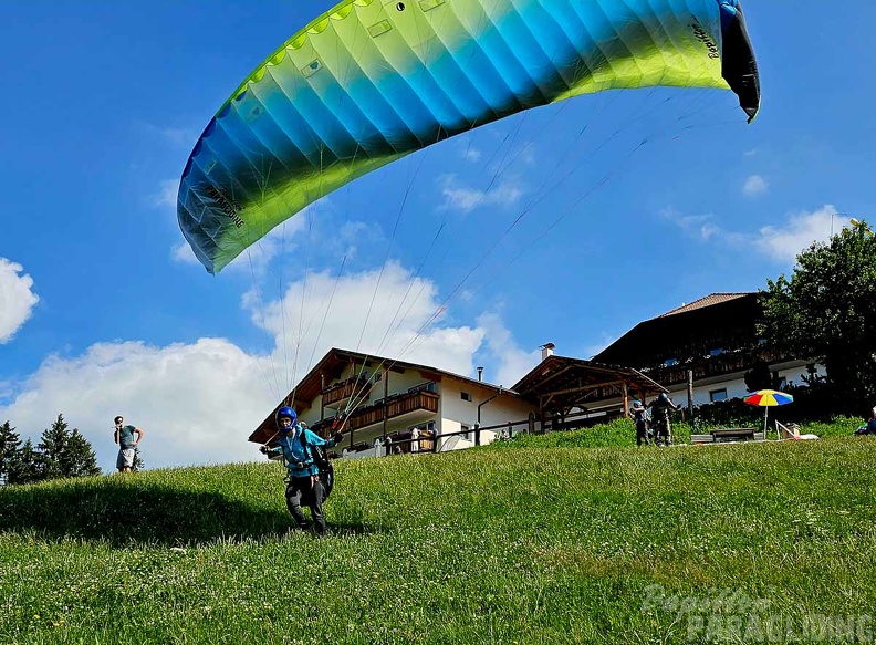 dh29.23-luesen-paragliding-125