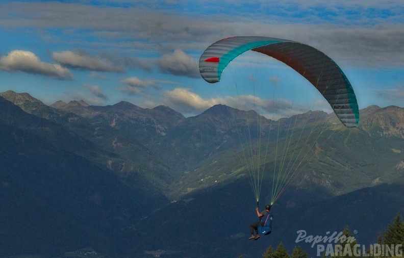 dh32.23-luesen-paragliding-122