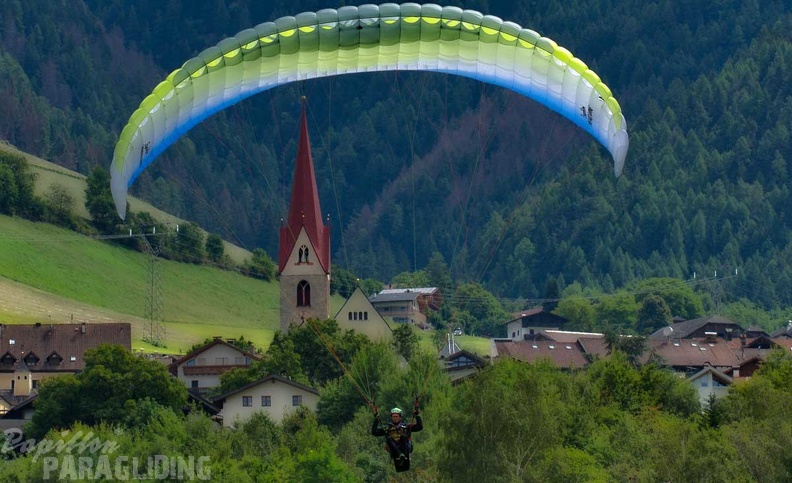 dh32.23-luesen-paragliding-133