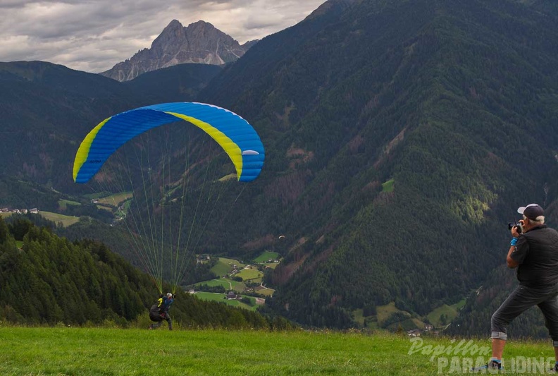 dh32.23-luesen-paragliding-150