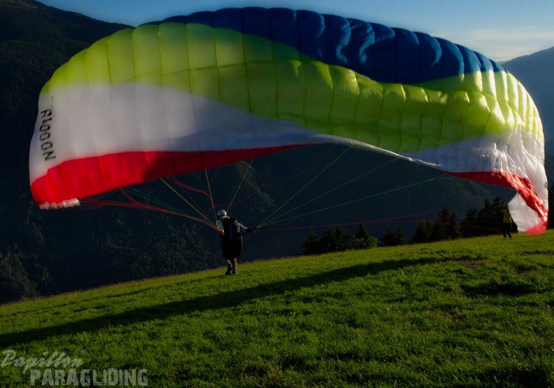 dh32.23-luesen-paragliding-184