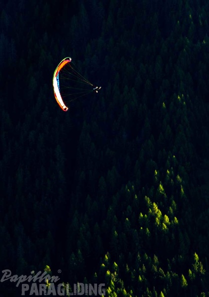 dh32.23-luesen-paragliding-186