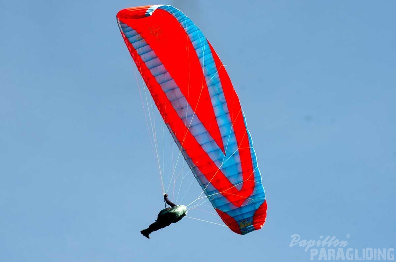 dh32.23-luesen-paragliding-232