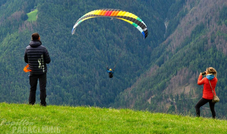dh32.23-luesen-paragliding-116