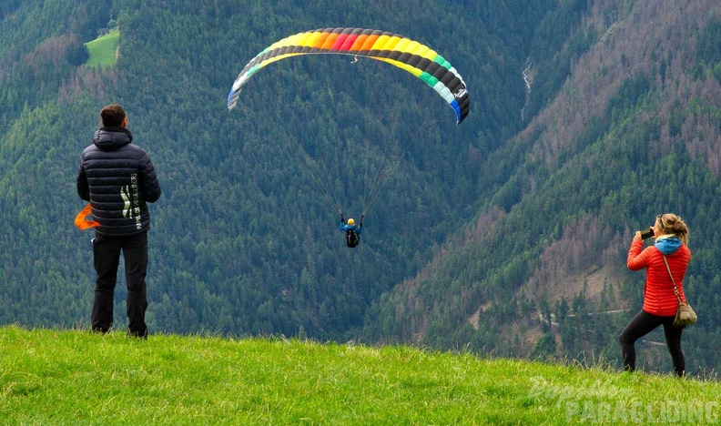 dh32.23-luesen-paragliding-116