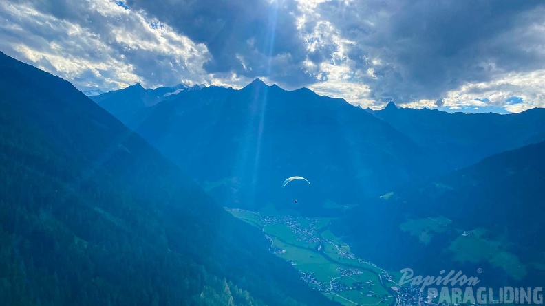 ah35.23-paragliding-stubai-110