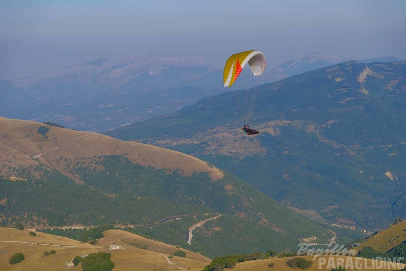 fcf37.23-castelluccio-paragliding-pw-114.jpg