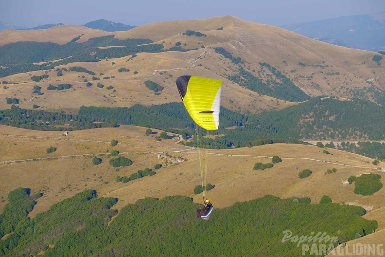 fcf37.23-castelluccio-paragliding-pw-115.jpg