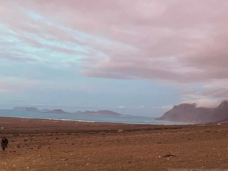 FLA44.23-Paragliding-Lanzarote (107 von 27).jpg