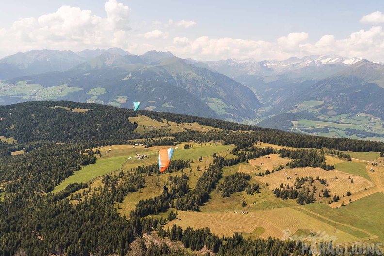 DH24.29-luesen-sommer-paragliding-164