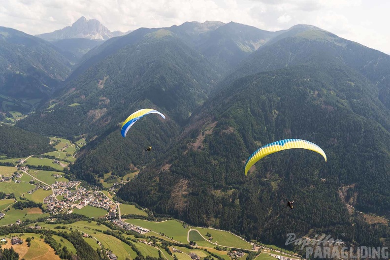 DH24.29-luesen-sommer-paragliding-167