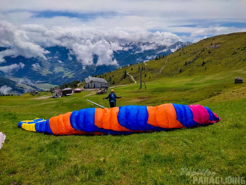 fpx26.24-paragliding-198