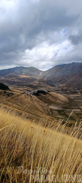 fcf37.23-castelluccio-paragliding-186