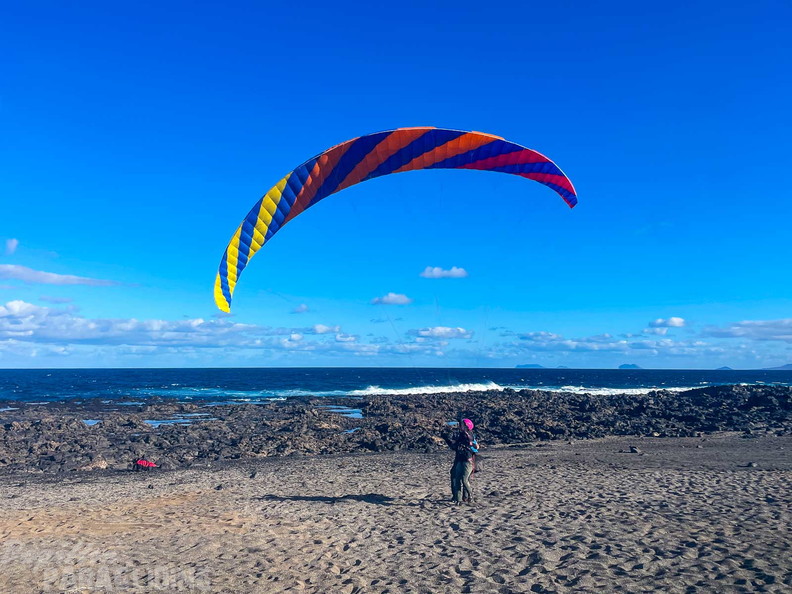fla49.25-lanzarote-paragliding-101