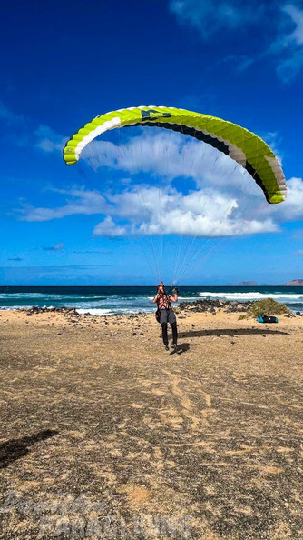 fls52.25-lanzarote-paragliding-112