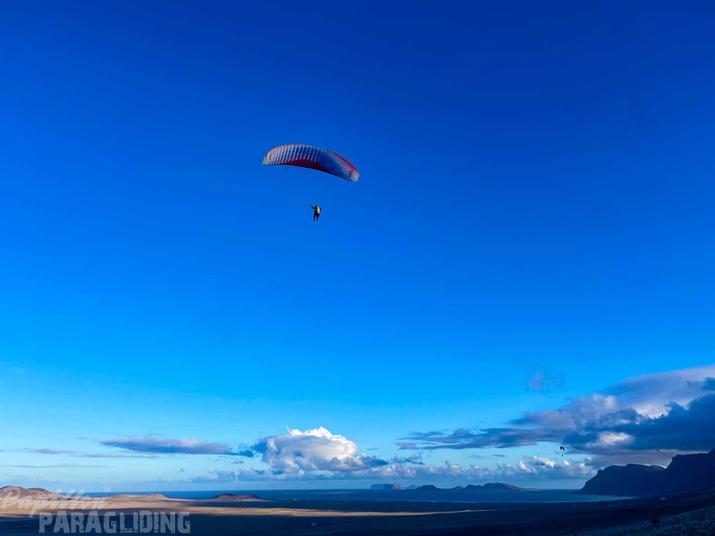 fls52.25-lanzarote-paragliding-122