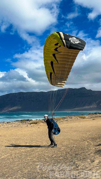 fls52.25-lanzarote-paragliding-129
