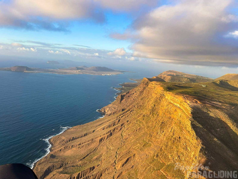 fla.26-risco-de-famara-paragliding-lanzarote-102