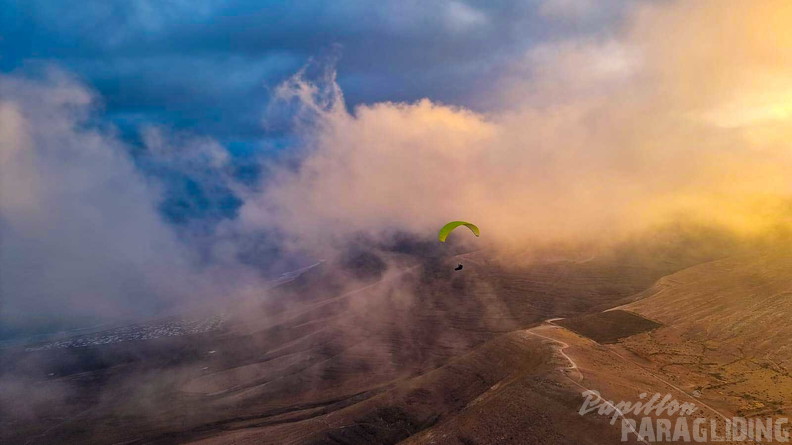 fla.26-risco-de-famara-paragliding-lanzarote-107
