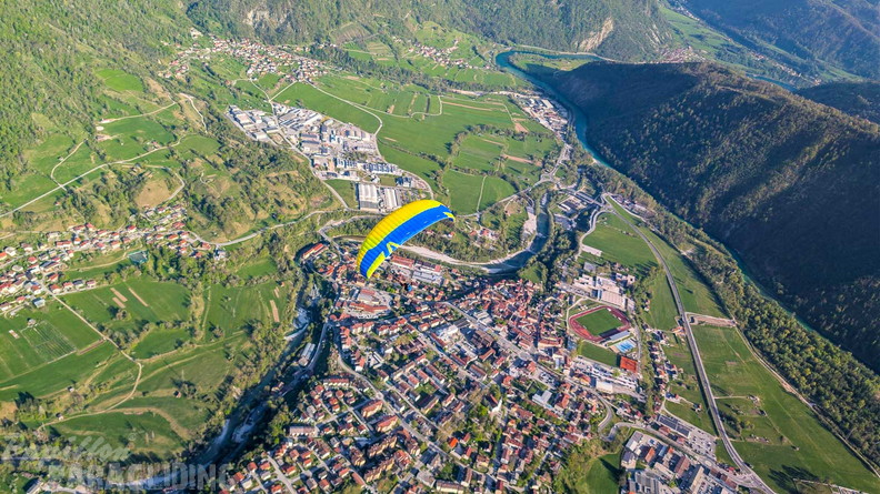 fs15.26-slowenien-paragliding-108