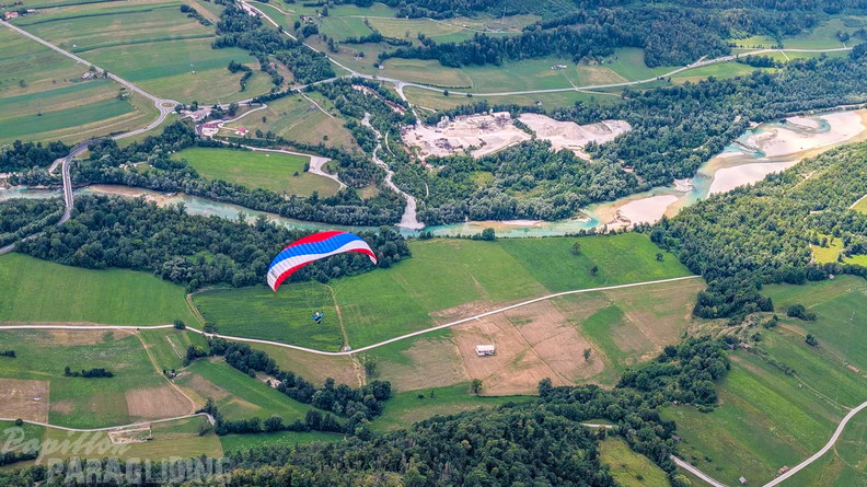 fs30.26-slowenien-paragliding-124