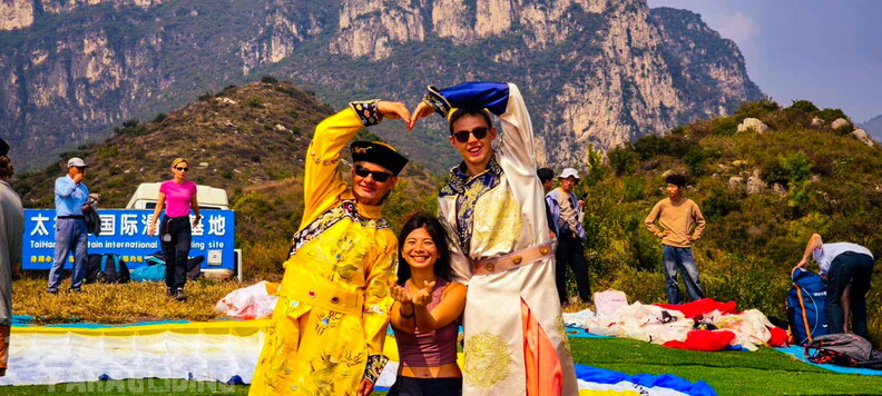 fcn39.26-china-paragliding-105