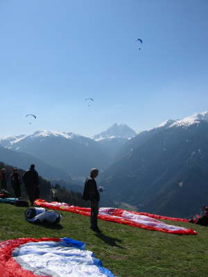 2003 Luesen Ostern 03 Paragliding 034