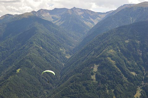 DH33.16-Luesen_Paragliding-1047.jpg