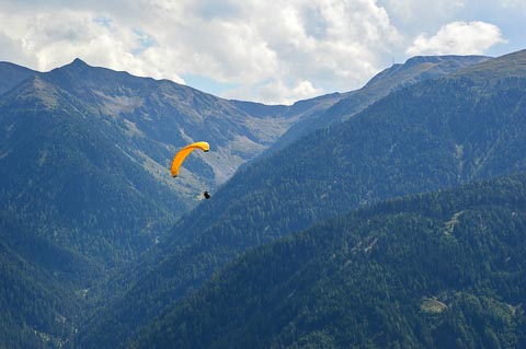DH33.16-Luesen_Paragliding-1059.jpg