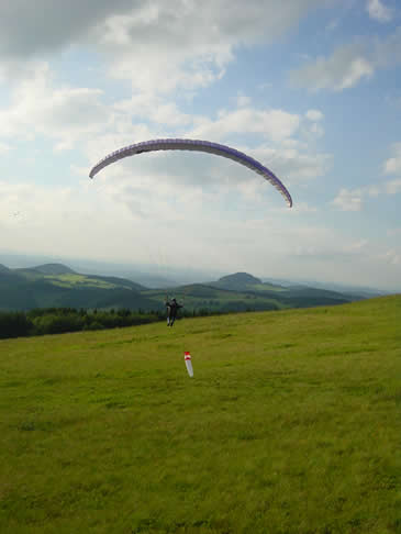 2004_K22.04_Wasserkuppe_Gleitschirm_038.jpg