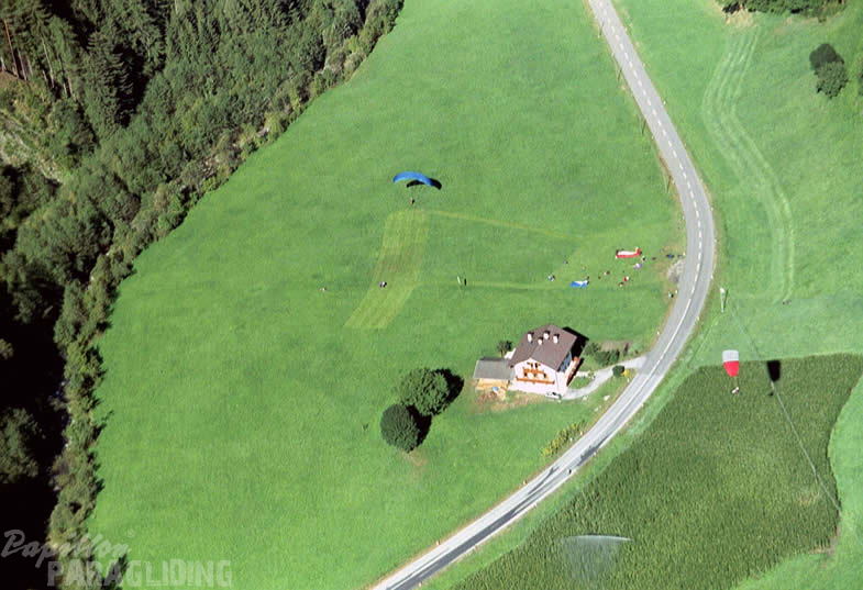 2003 Luesen Sim Paragliding 002