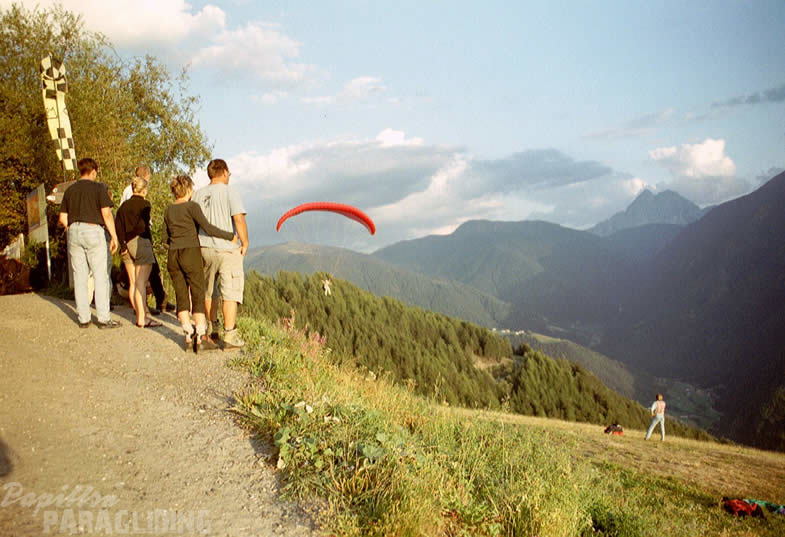 2003 Luesen Sim Paragliding 010