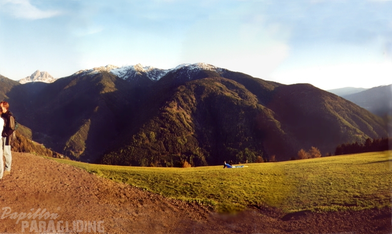 2003 SF2.03 Paragliding 007