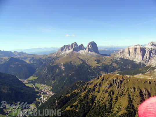 2004 Marmolada Paragliding 005