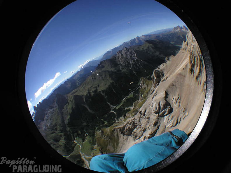 2004 Marmolada Paragliding 015