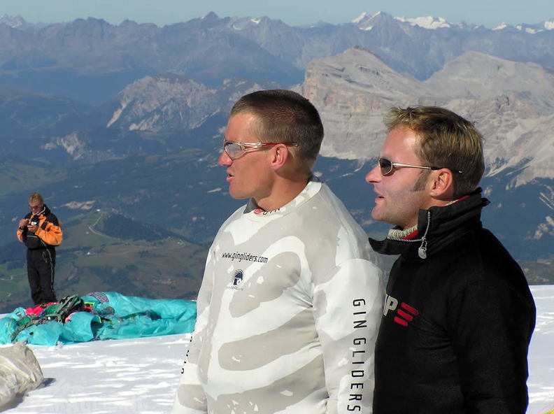 2004 Marmolada Paragliding 019