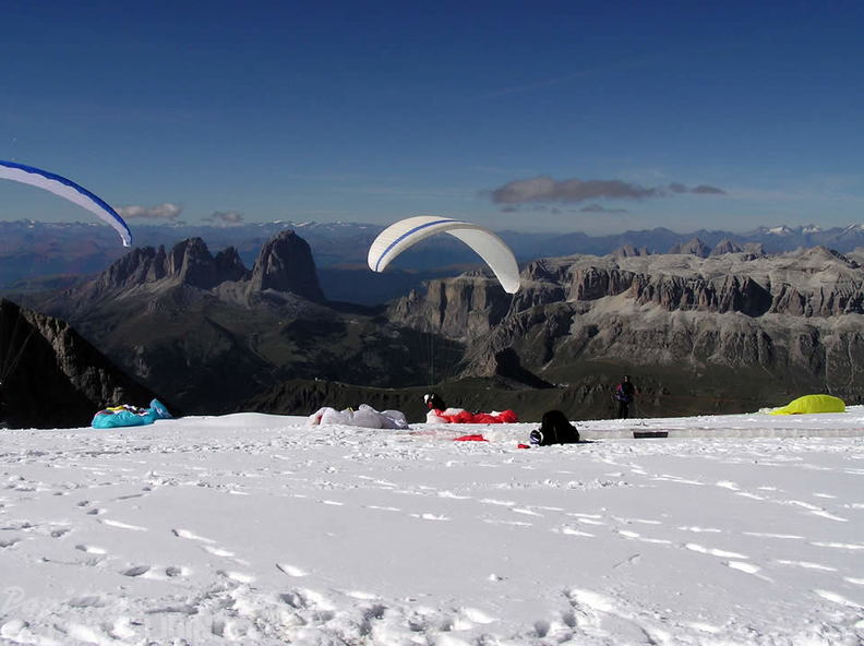 2004 Marmolada Paragliding 020