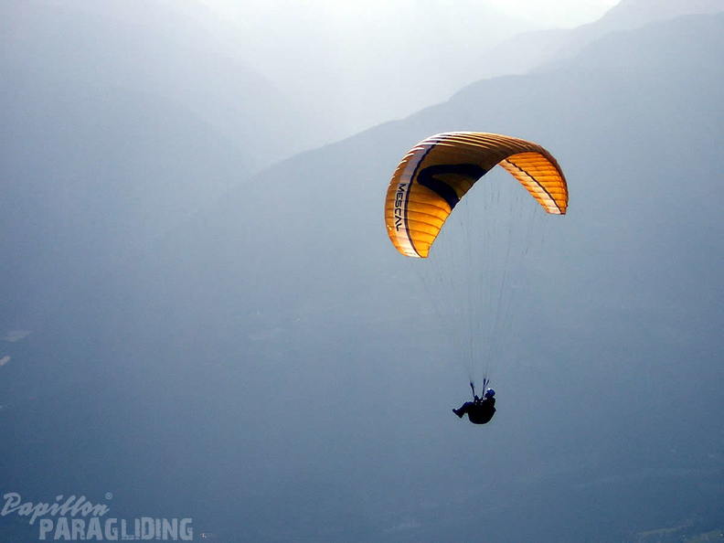 2005 D5.05 Paragliding 009